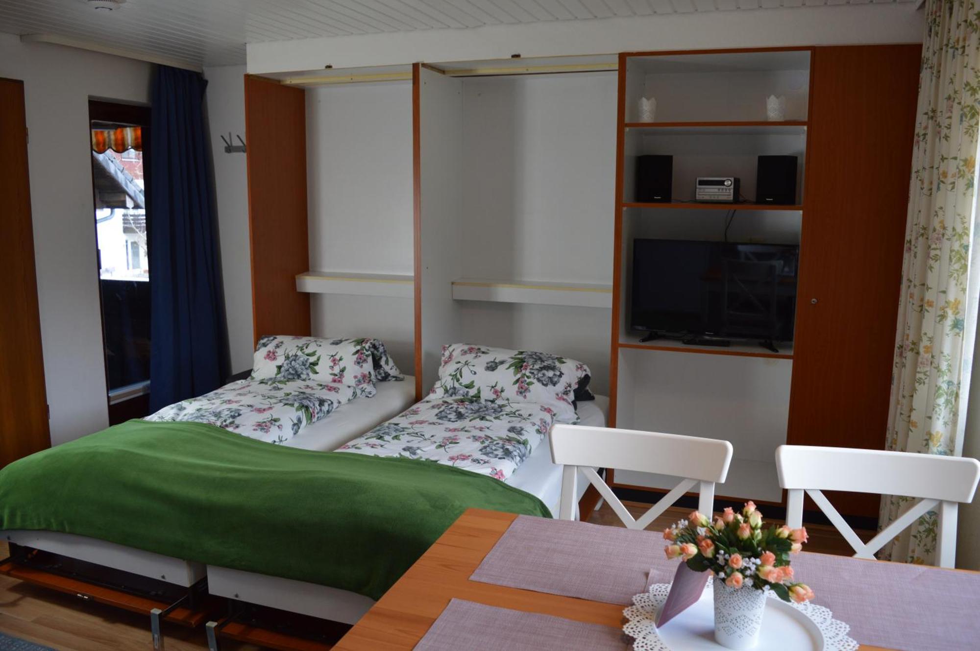Naturidyll Am Fluss - Ferienhaus Albmatte - Grosser Garten Zum Grillen Und Entspannen-Direkt Neben Dem Radon Revitalbad Mit Sauna Und Thermalbecken St. Blasien Ngoại thất bức ảnh
